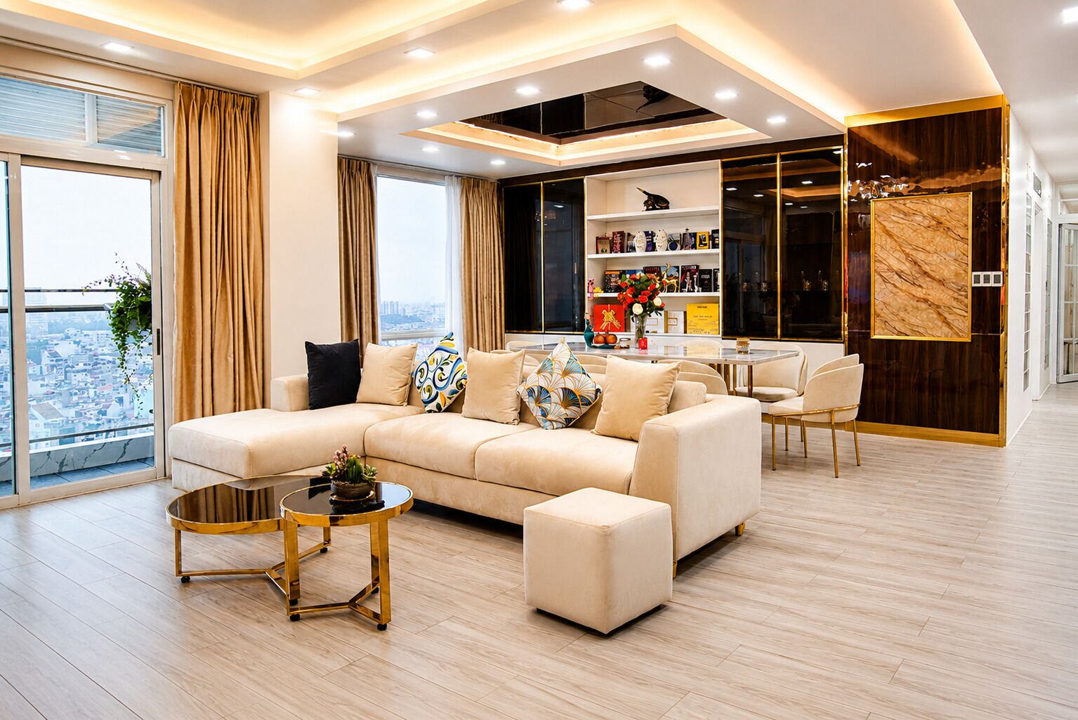 Luxury Penthouse, 4 Bedrooms | In-room dining