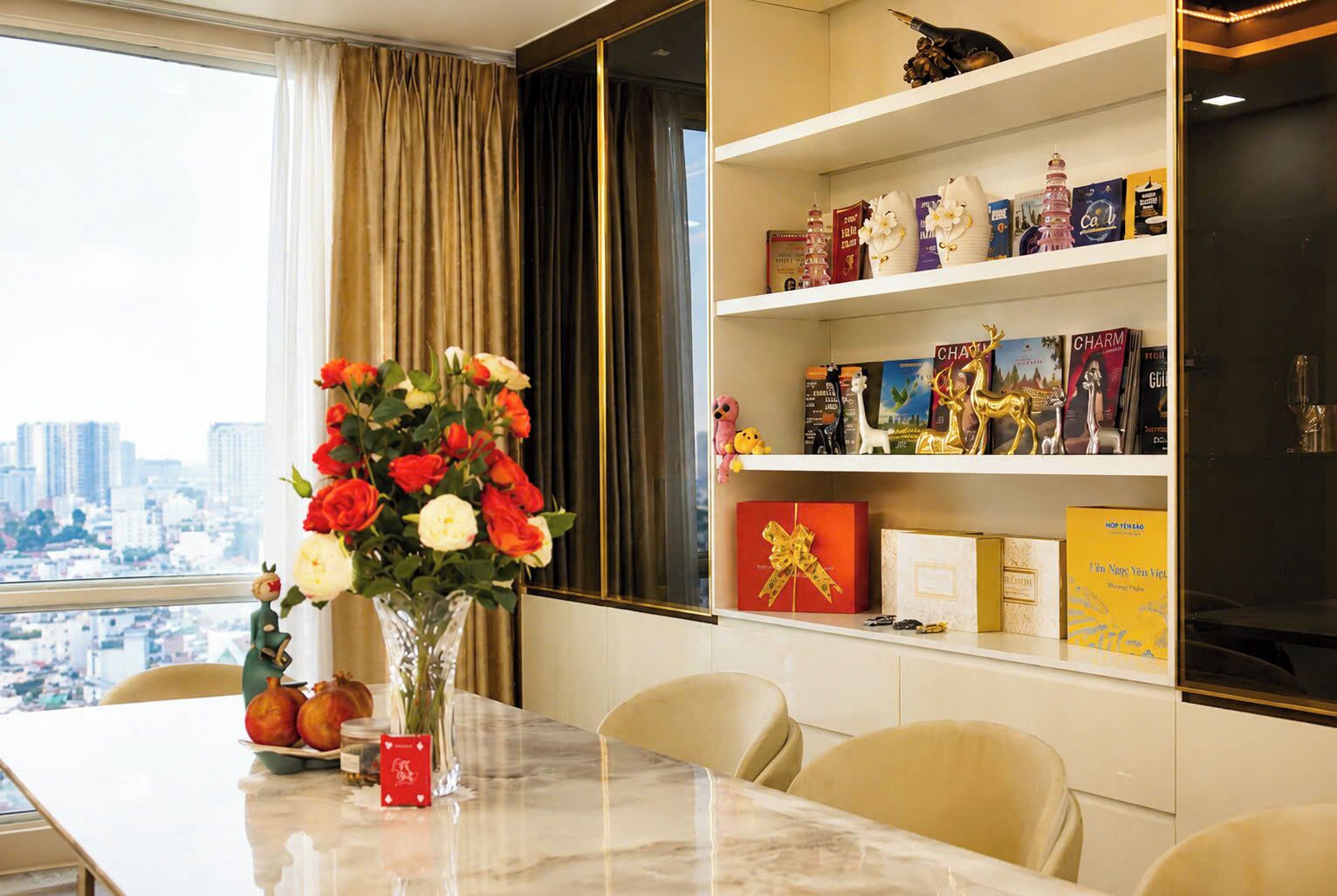 Luxury Penthouse, 4 Bedrooms | In-room dining