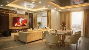 Luxury Penthouse, 4 Bedrooms
