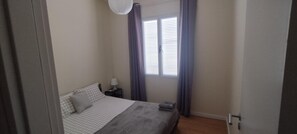 Iron/ironing board, WiFi, bed sheets, wheelchair access - Apartment 'Moradia Girassol Porto Santo' with Mountain View, Private Pool and Wi-Fi (Camacha)
