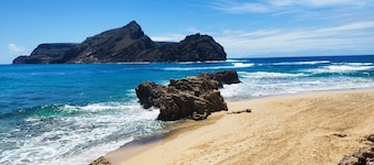 Apartment 'Moradia Girassol Porto Santo' with Mountain View, Private Pool and Wi-Fi