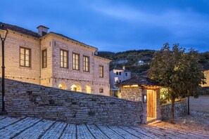 Exterior - Monopatia Resort (Ioannina)
