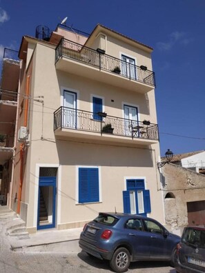 Exterior - MARINA BLU ROOMS (Castellammare del Golfo)