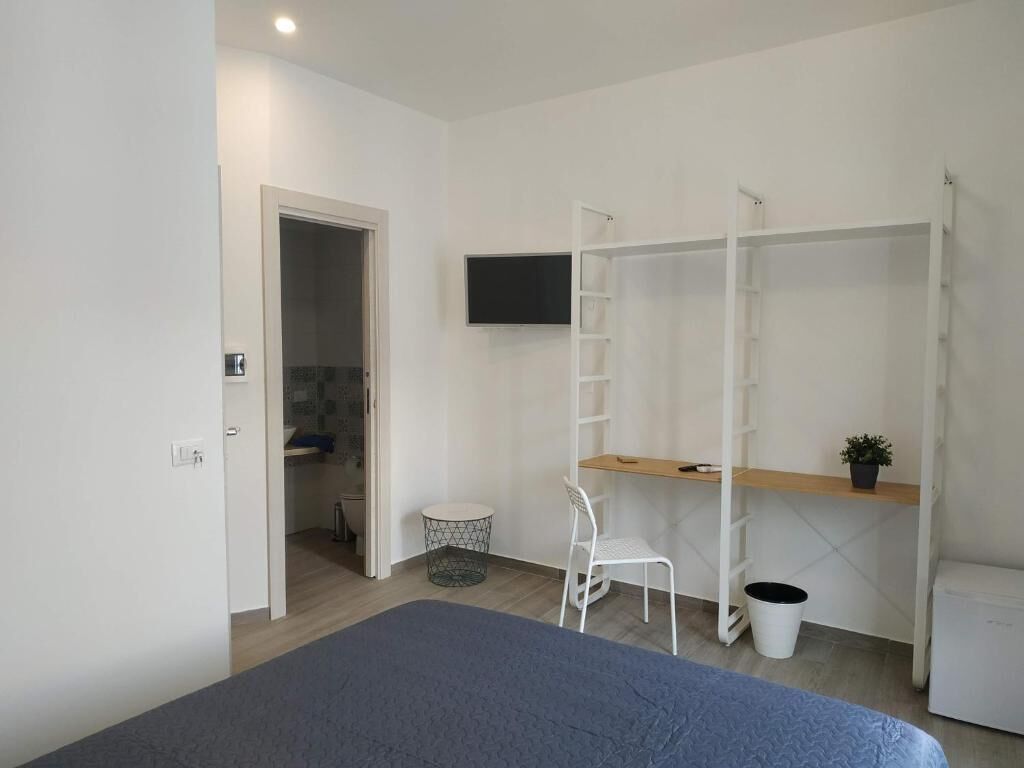 Deluxe Double Room, Sea View | Desk, blackout curtains, soundproofing, iron/ironing board