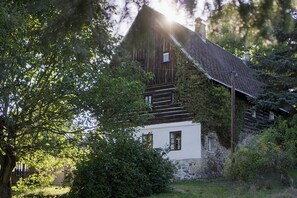 Exterior - Perfect 4-bedroom cottage in charming Žandov for your getaway (Žandov)