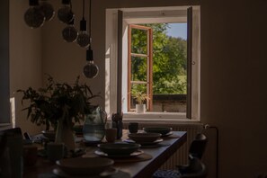 Dining - Perfect 4-bedroom cottage in charming Žandov for your getaway (Žandov)