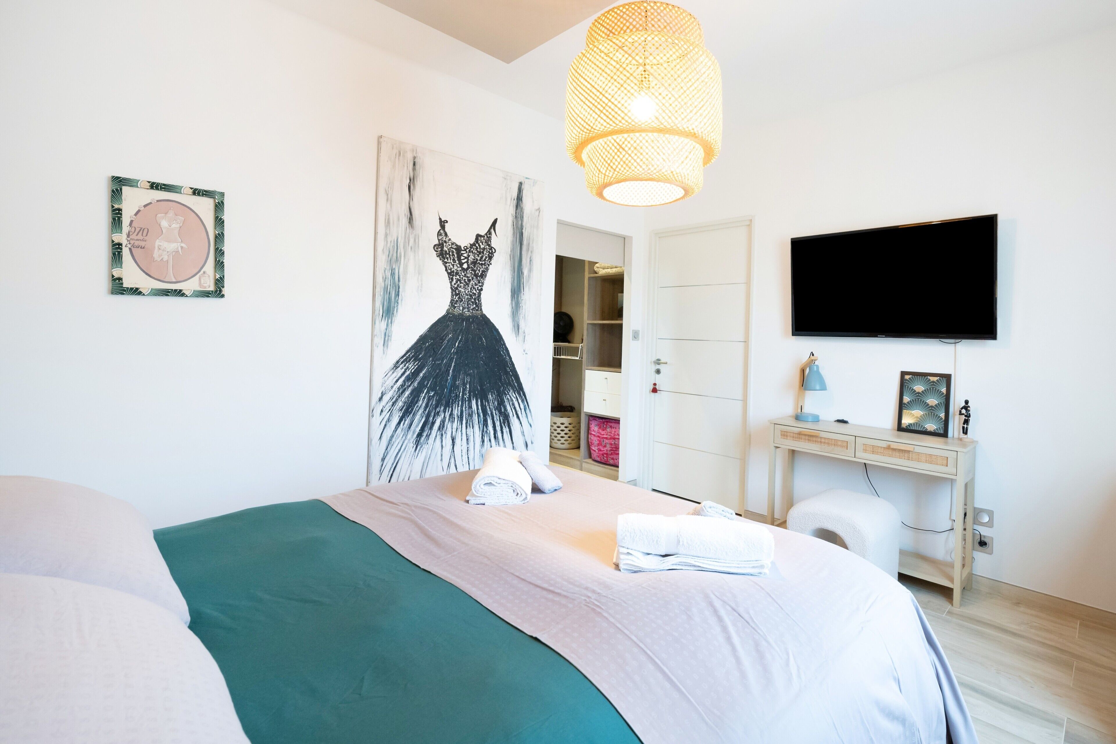 1 chambre, fer et planche à repasser, Wi-Fi, draps fournis