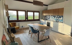 Dining - Appartement Cozy et design, position centrale, complètement équipé. (Perwez)