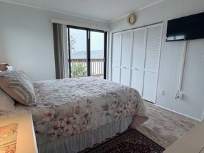 Master bedroom with private porch - Quiet Ocean City Condo | Near Fenwick Island (Ocean City)