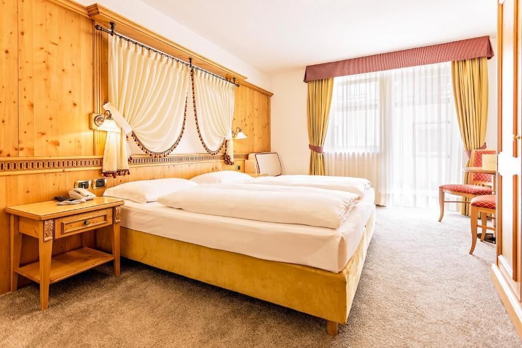 Chambre Familiale, balcon | Coffres-forts dans les chambres, Wi-Fi gratuit