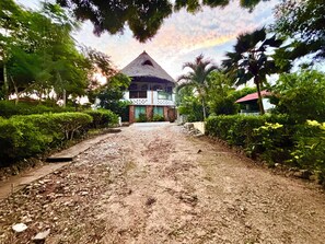 Exterior - Serene 2-bedroom house in Kwale County perfect for relaxing with a private pool (Kwale County)