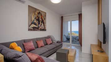 Familie appartement, balkon, uitzicht op baai | Woonruimte