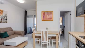 Family Apartment, Balcony, Bay View | Interior