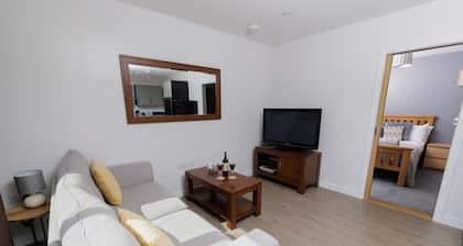 NEW to VRBO: Modern Coastal Apartment | 15 mins to Lerwick