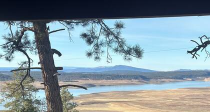 LAKEVIEW 2-bedroom home overlooking Heron Lake