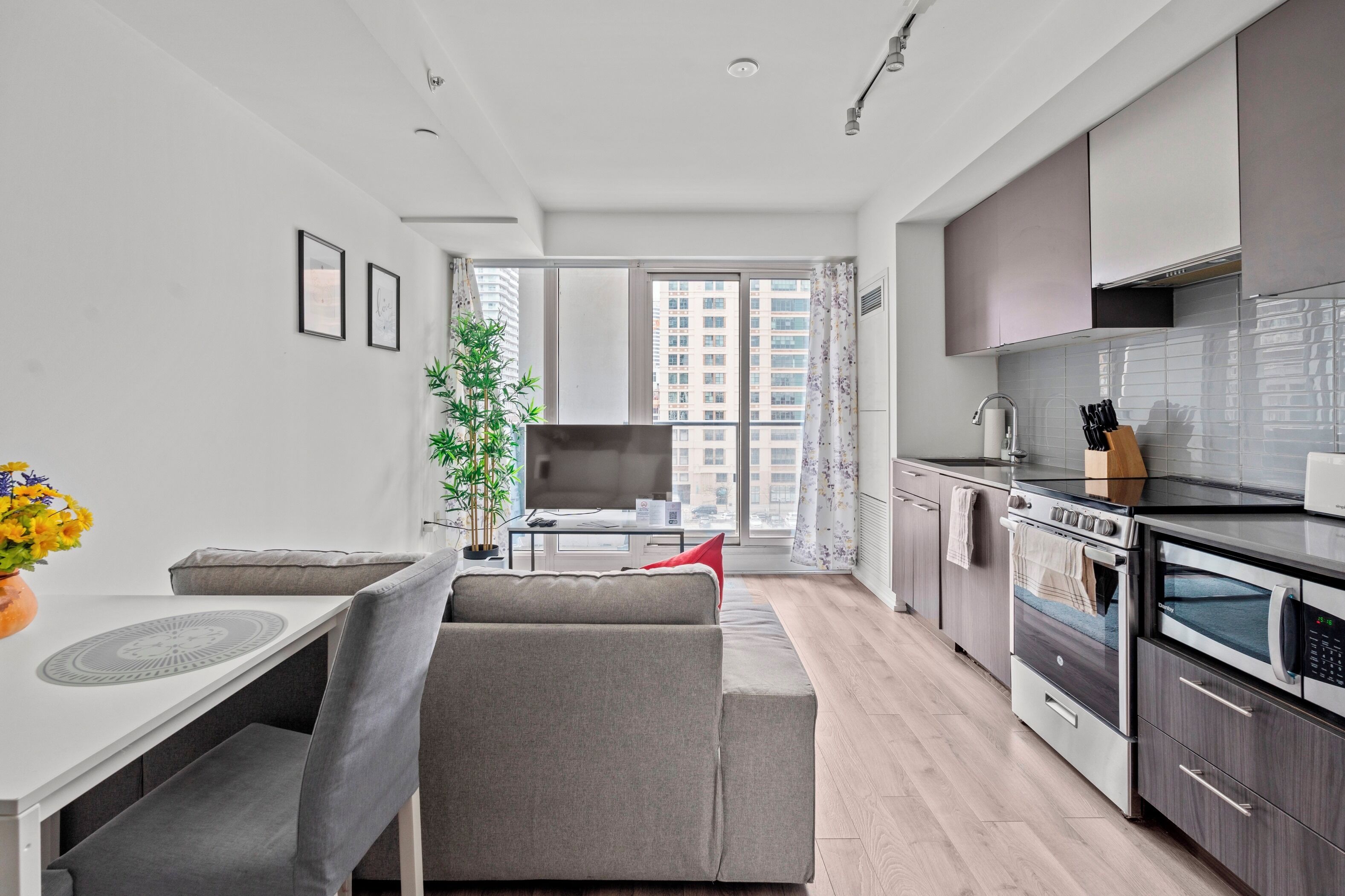 Junior Apartment, 1 Bedroom, Balcony, City View | Private kitchen | Full-sized fridge, microwave, stovetop, dishwasher