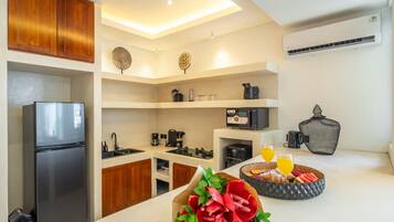 Luxury Villa, 3 Bedrooms, Private Pool | Private kitchen | Coffee/tea maker, electric kettle, toaster, blender