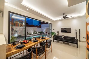 Vila Mewah, 3 kamar tidur, kolam renang pribadi | Tempat makan