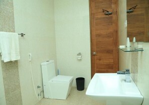 Deluxe Double Room, Balcony, Pool View | Bathroom | Free toiletries, hair dryer, towels, soap - High Park Beach Resort Nilaveli (Nilaveli)
