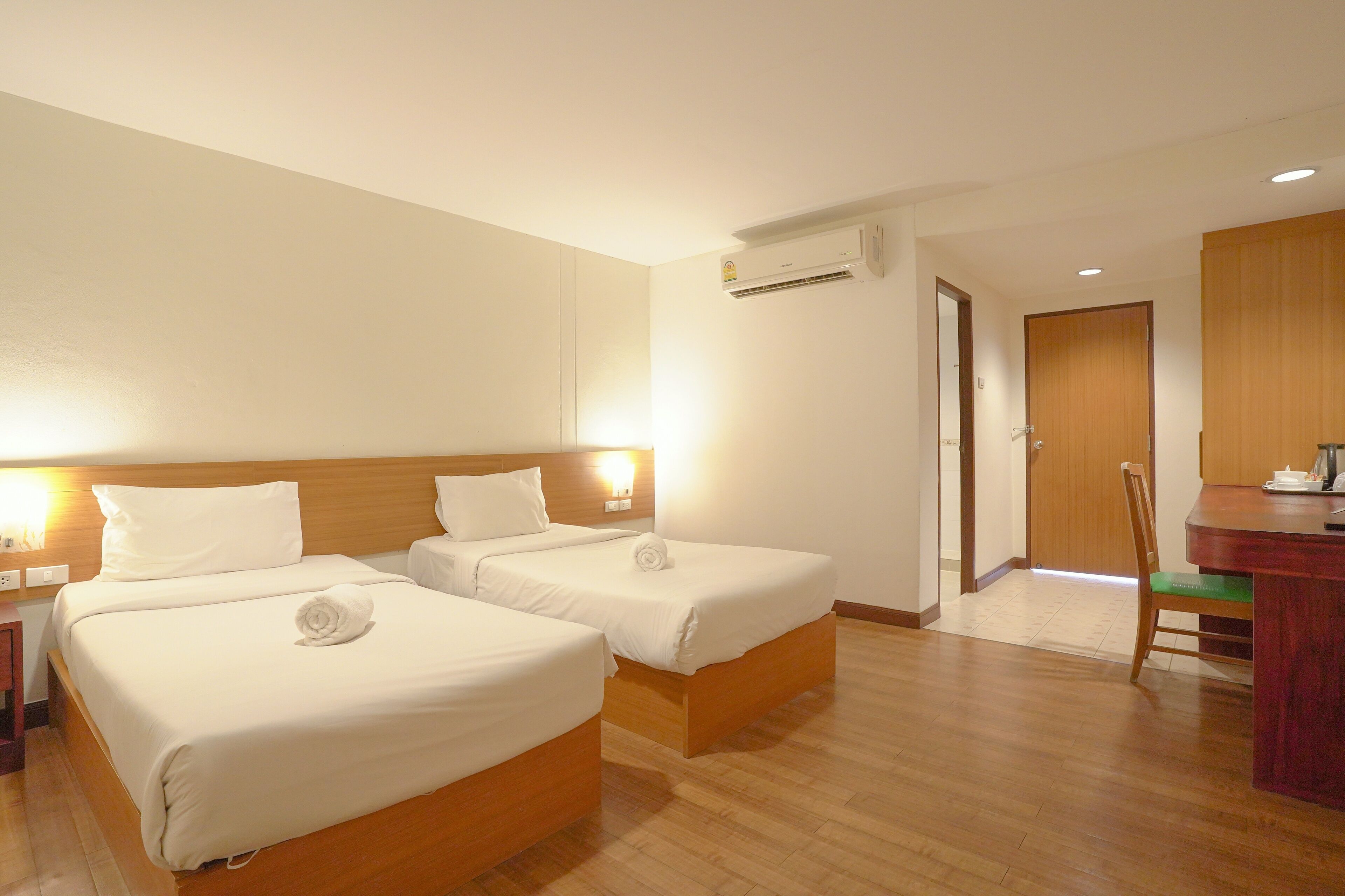 Standard Twin Room | Free WiFi, bed sheets