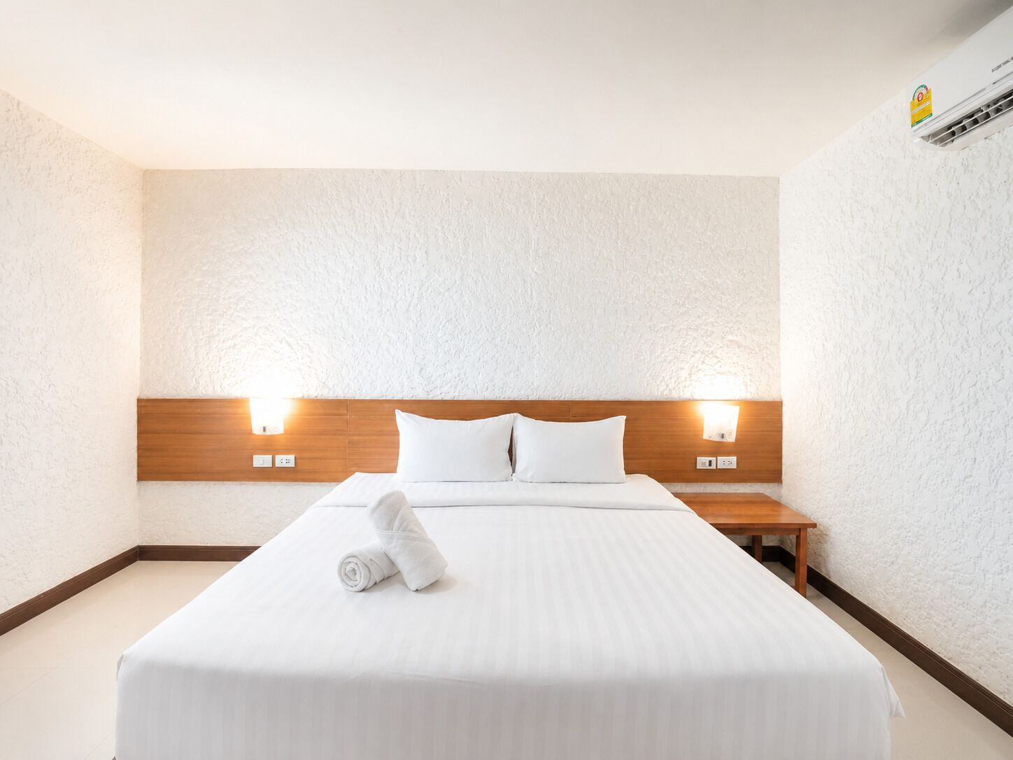 Quarto casal standard | Wi-Fi de cortesia, roupa de cama