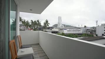 Deluxe Double Room, Corner | Wi-fi percuma, cadar katil