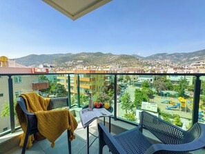 Property grounds - Qoople Elite 3 City 26 - Cozy 1-bedroom apartment in peaceful Alanya (Alanya)