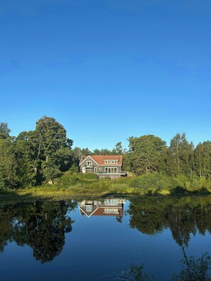 Exterior - Idyllic farm with access to boathouse and jetty (Mandal)