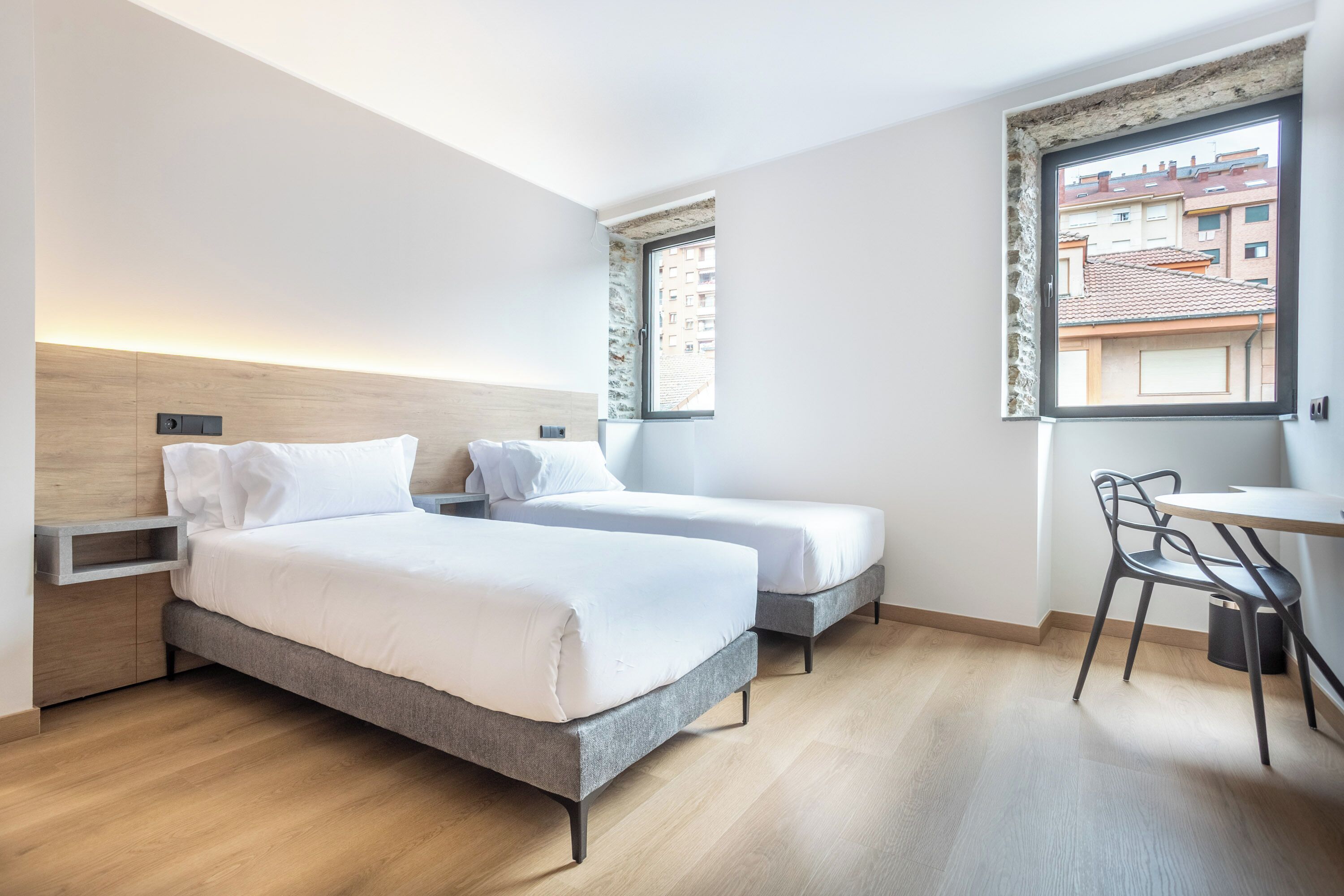 Standard Double or Twin Room | Desk, free WiFi
