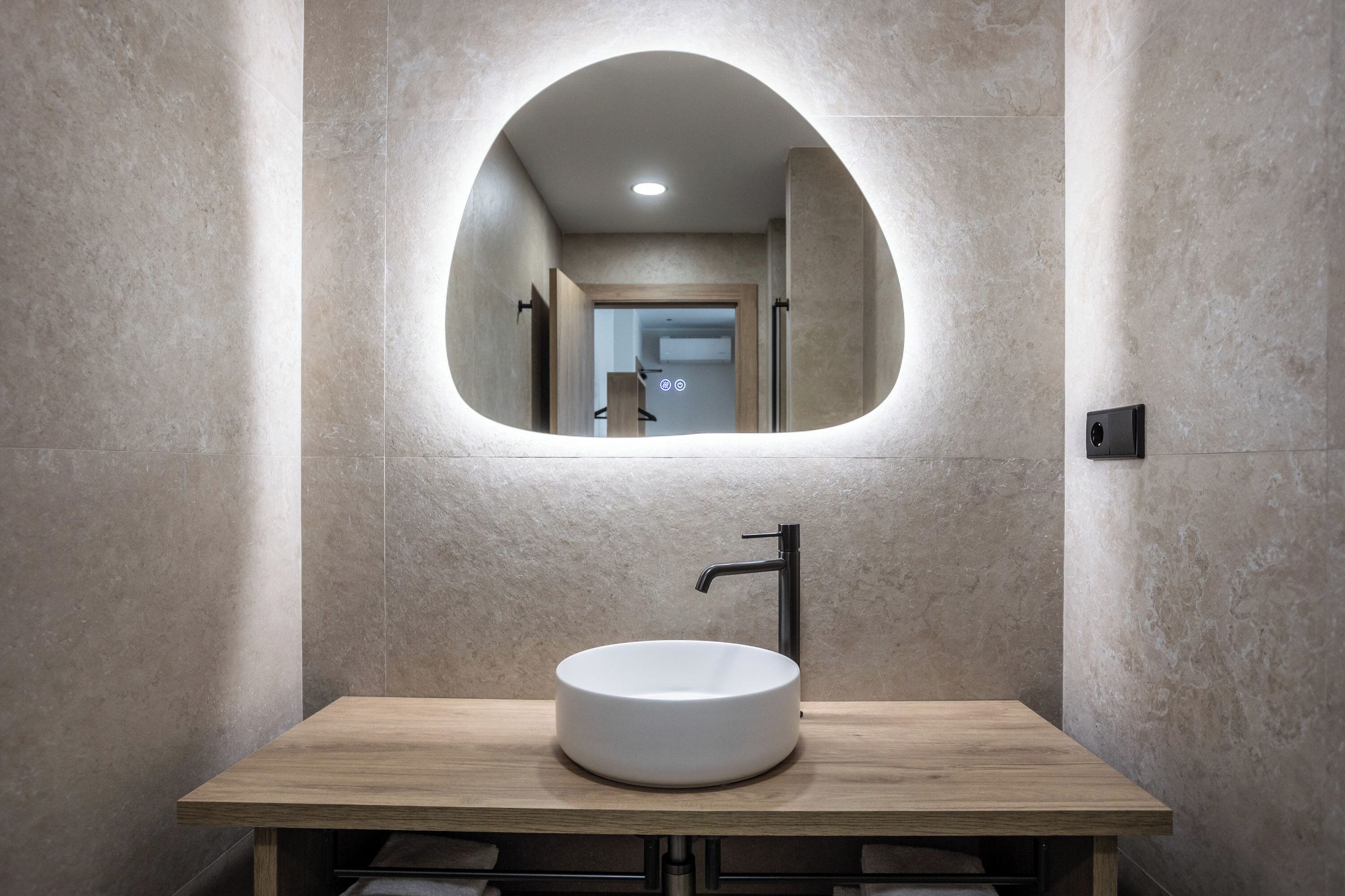 Standard Double or Twin Room | Bathroom | Shower, towels