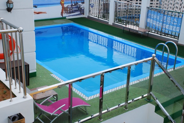 Seasonal outdoor pool