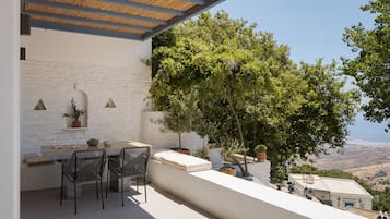 Suite Deluxe, balcon, vue sur la mer | Terrasse/patio