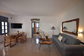 Living area - Vivian Suites Tinos (Tinos)
