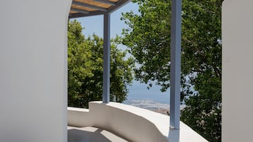 Suite Deluxe, balcon, vue sur la mer | Terrasse/patio