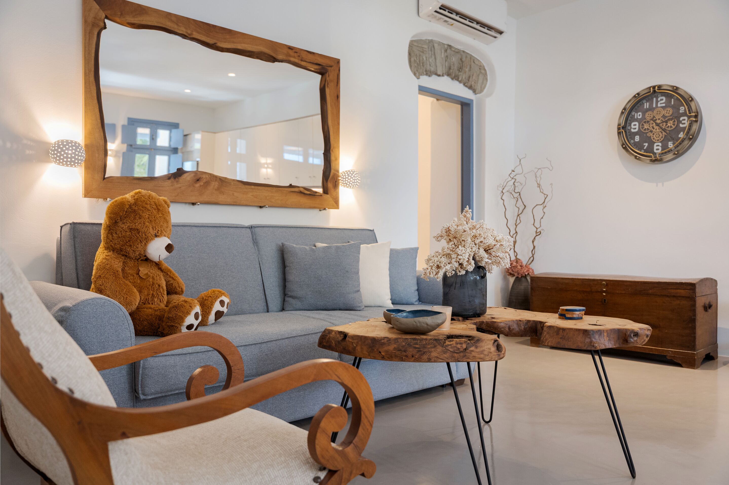 Deluxe Suite, Balcony, Sea View | Living area | 50-inch Smart TV with cable channels