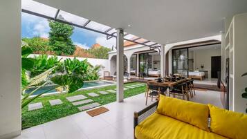 Deluxe Villa, 4 Bedrooms, Private Pool | Outdoor dining