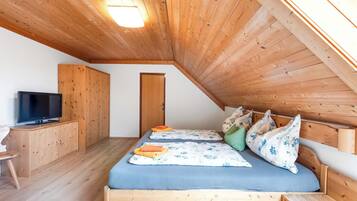 1 Schlafzimmer, Schreibtisch, WLAN, Bettwäsche