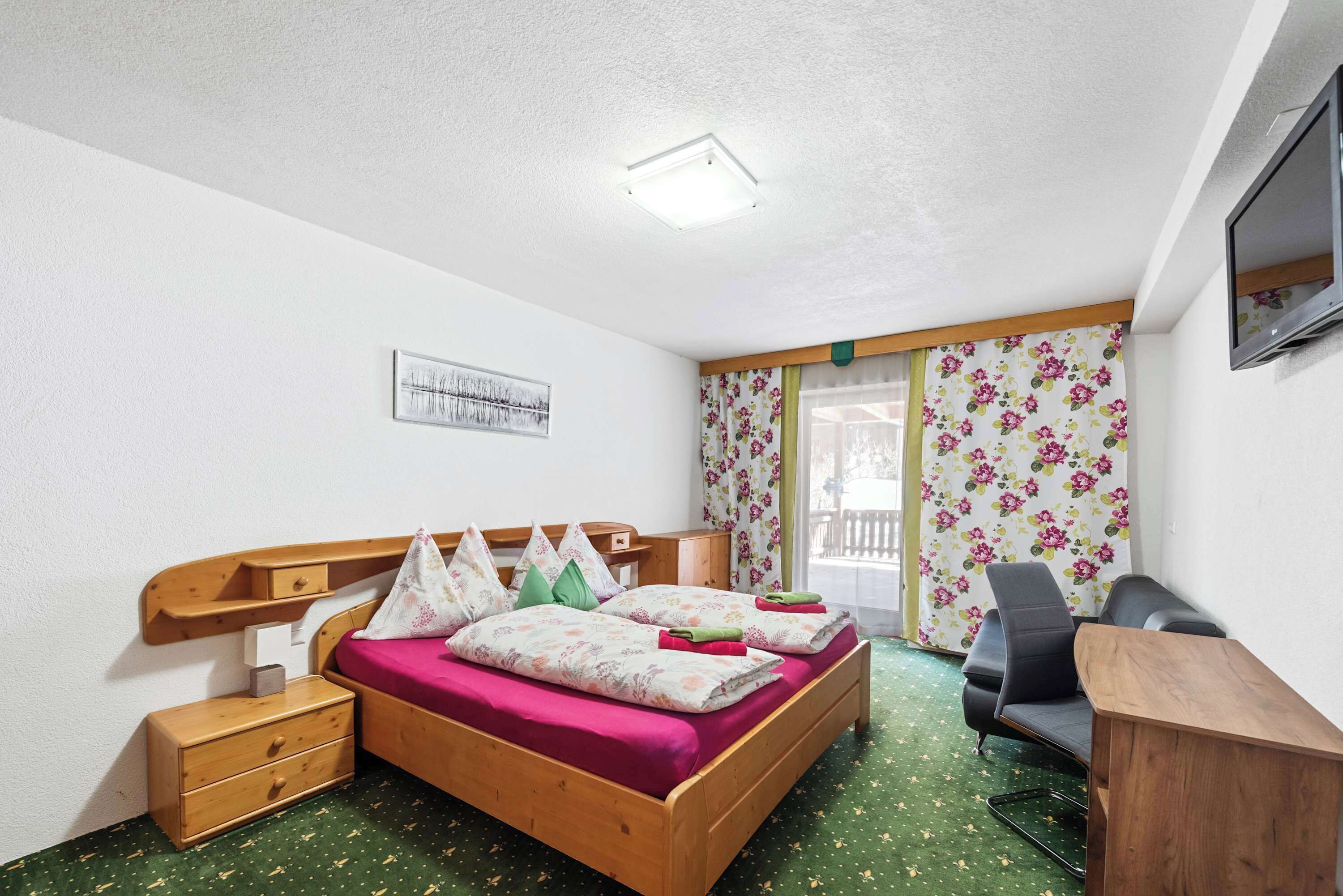 Bureau, Wi-Fi, draps fournis