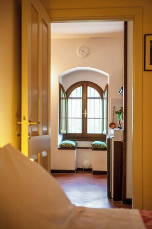 Free WiFi - Medieval tower with terrace in Rasiglia (Rasiglia)