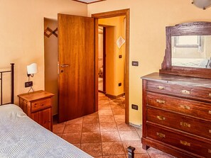 Desk, WiFi, bed sheets - Casa al Sasso - Apartment 1 (Poggiolforato)