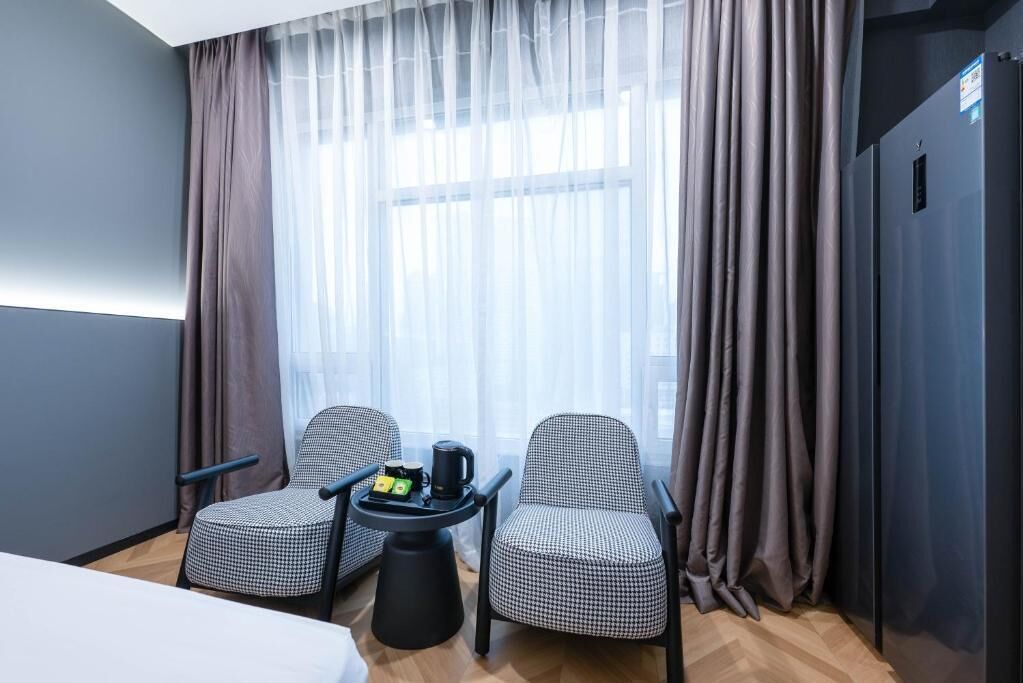 Basic Studio, City View