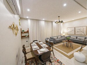 เอ็กเซกคิวทีฟอพาร์ทเมนท์, 3 ห้องนอน | ภายใน