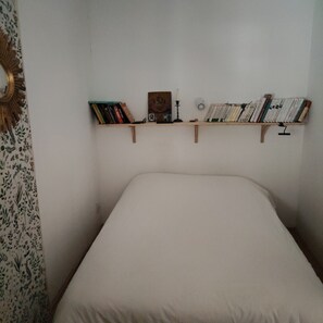 2 chambres, fer et planche à repasser, draps fournis