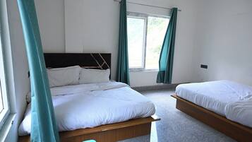 Family Double Room | Free WiFi