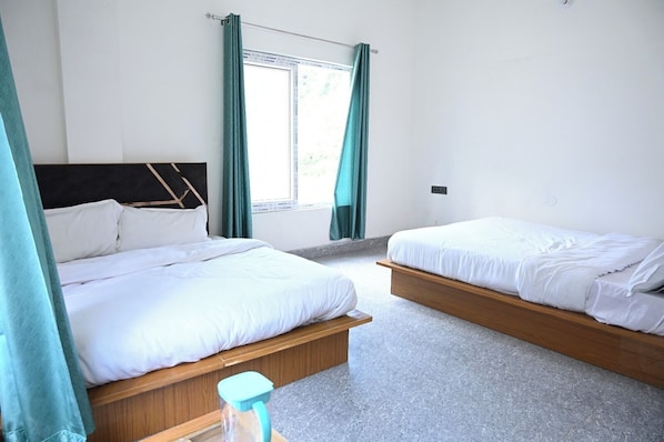 Deluxe Double Room, Mountain View | Free WiFi - Hotel Uday Villa (Rajgarhi)