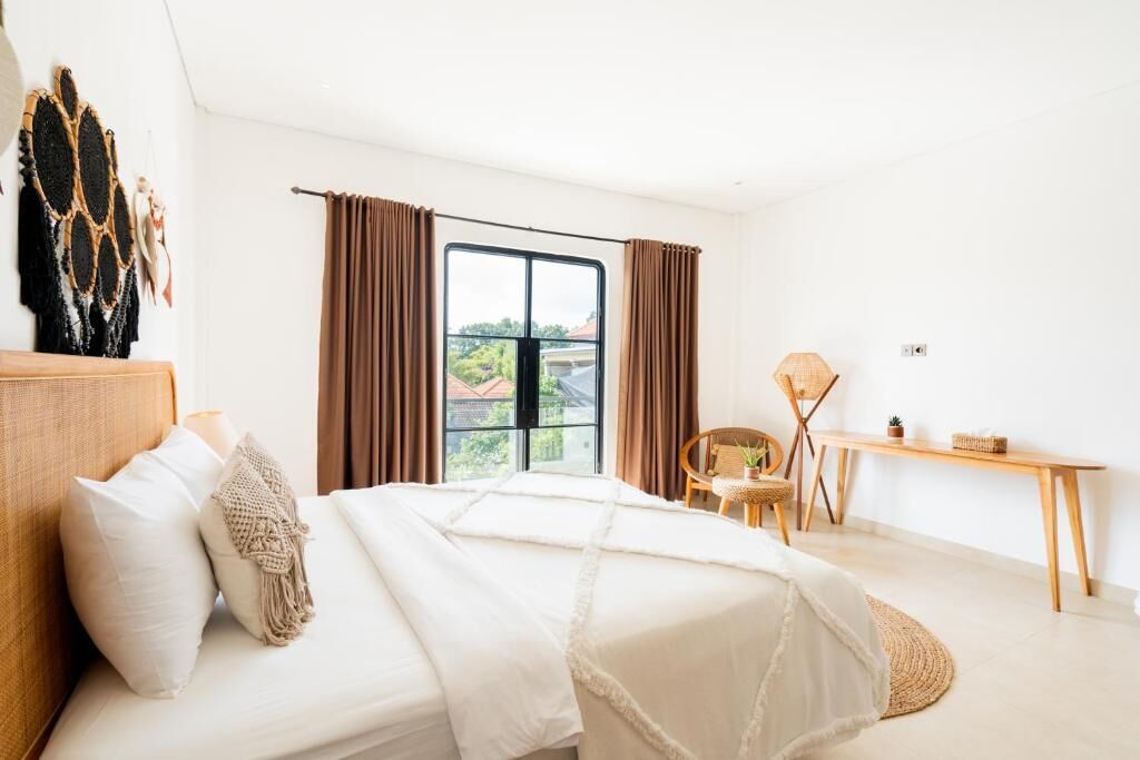 Familie villa, 3 slaapkamers, uitzicht op zwembad | Lakens van Egyptisch katoen, luxe beddengoed, een kluis op de kamer