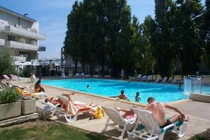 Pool - Vrbo Property (La Rochelle)