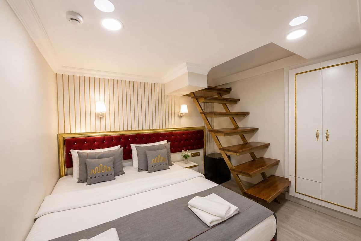 Family Studio Suite | Iron/ironing board, free WiFi