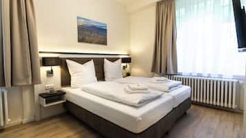 Superior-Apartment, 1 King-Bett und Schlafsofa, Haustiere gestattet, Meerblick | Hochwertige Bettwaren, individuell dekoriert, individuell eingerichtet