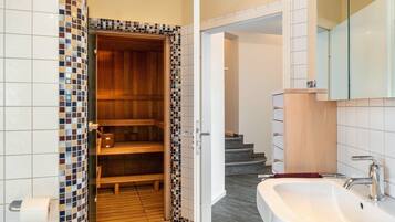 Shower, towels